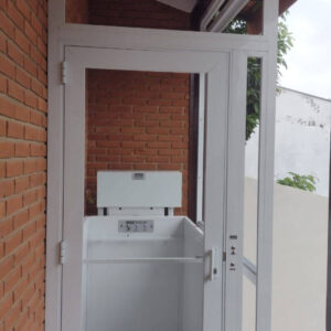 Plataforma Residencial com Portas nos Pavimentos